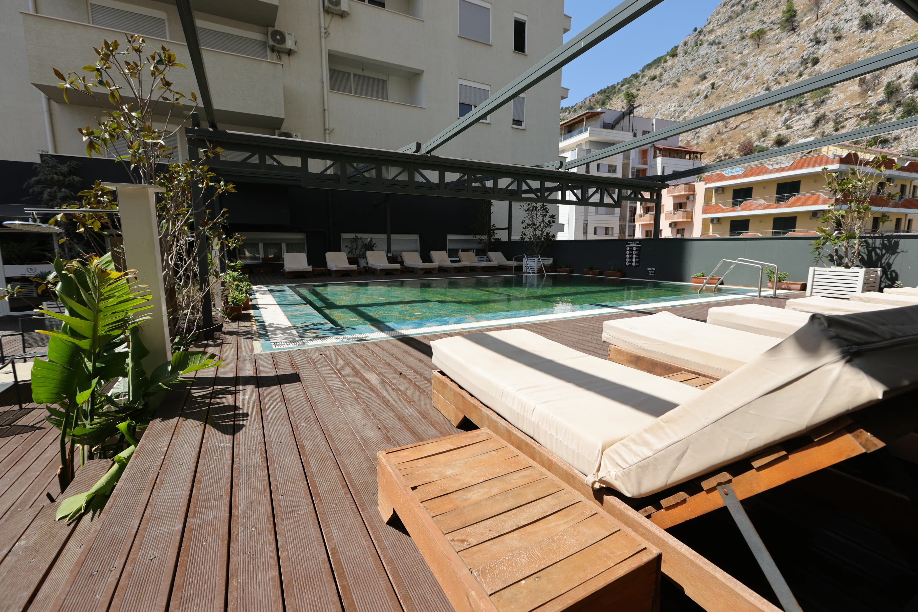 Hotel Pool