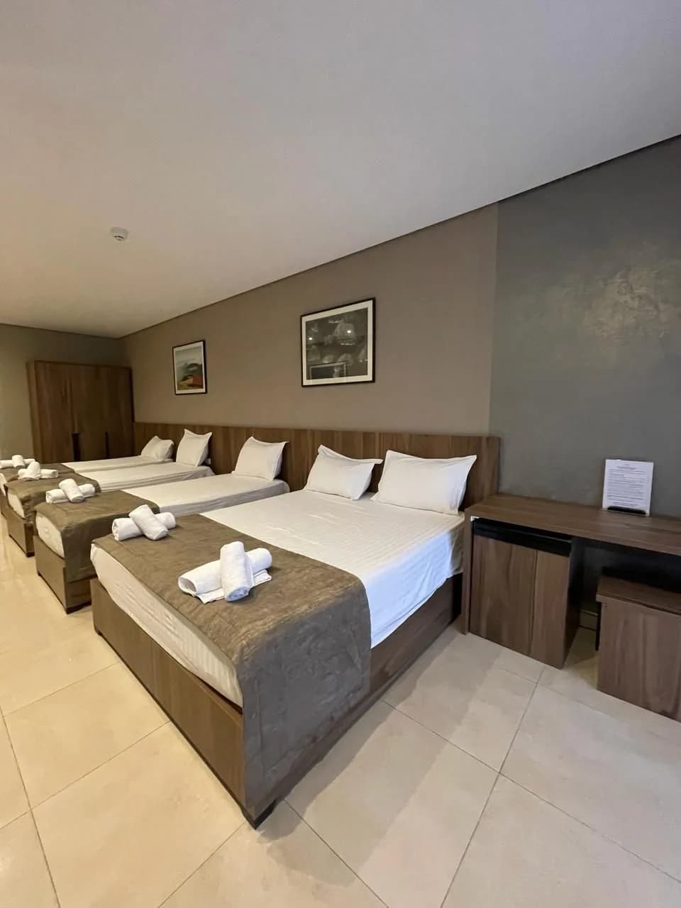 Five-Person Room